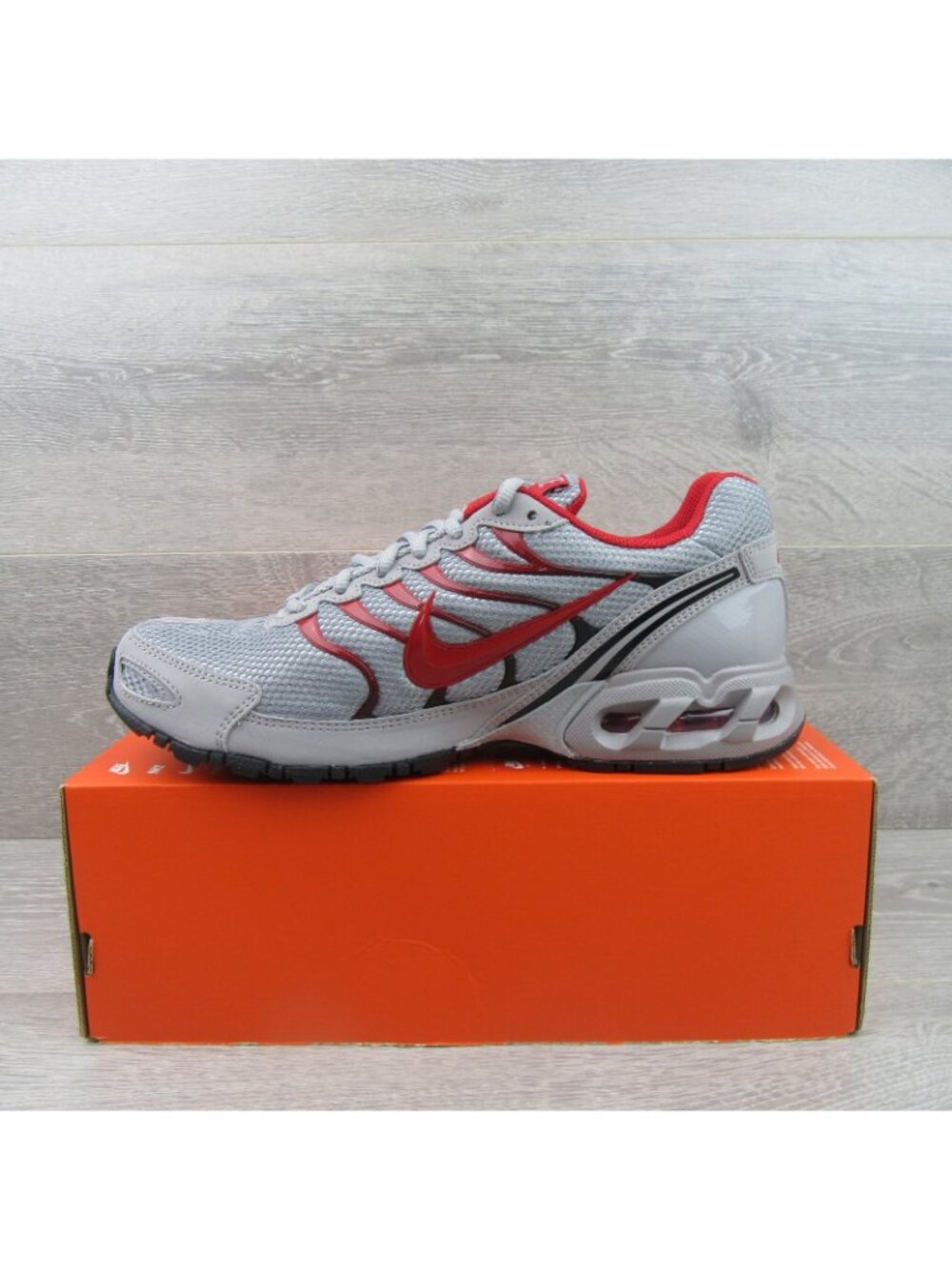Nike Air Max Torch 4 Men's Size 11 Athletic Shoes Grey Red Black NEW - Picture 3 of 13